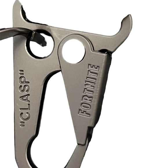 Official Fortnite gear  Heavy duty, lanyard keychain in pink or red. - Picture 4 of 4